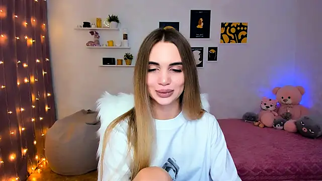 Snapshot of aPieceOfJoy chatting on 12.16.24 aPieceOfJoy online show from 12.16.24