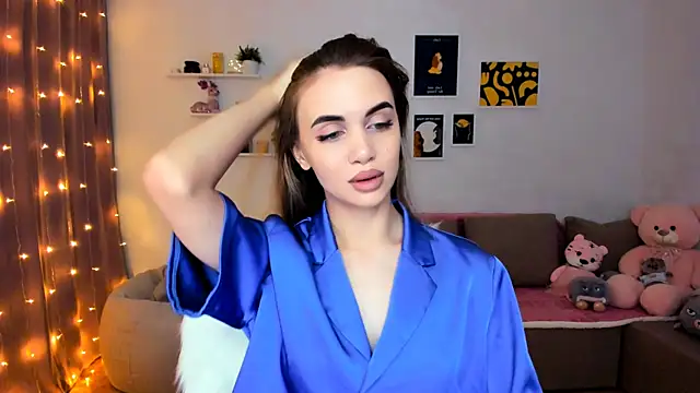 Snapshot of aPieceOfJoy chatting on 12.19.24 aPieceOfJoy online show from 12.19.24