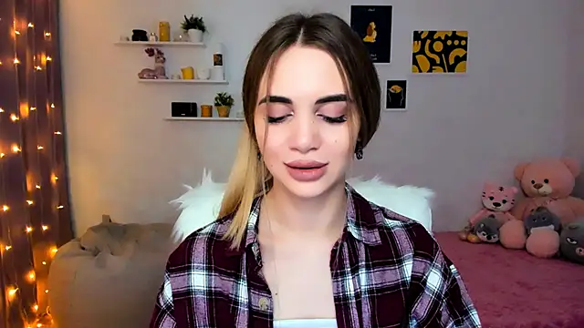 Snapshot of aPieceOfJoy chatting on 12.23.24 aPieceOfJoy online show from 12.23.24