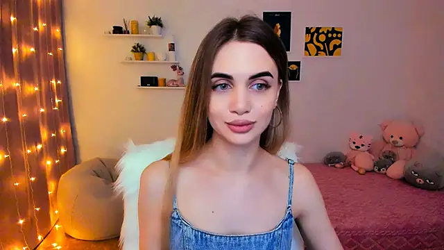 Snapshot of aPieceOfJoy chatting on 02.01.25 aPieceOfJoy online show from 02.01.25