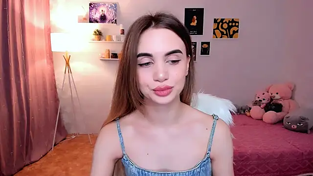 Snapshot of aPieceOfJoy chatting on 02.28.25 aPieceOfJoy online show from 02.28.25