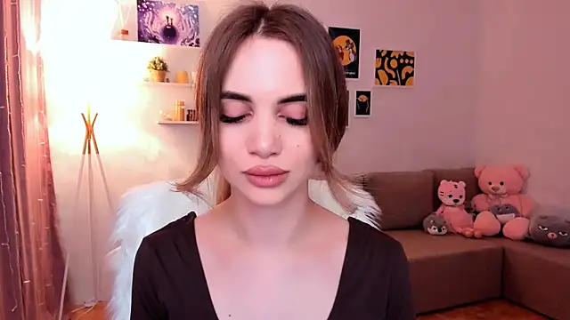 Snapshot of aPieceOfJoy chatting on 03.05.25 aPieceOfJoy online show from 03.05.25