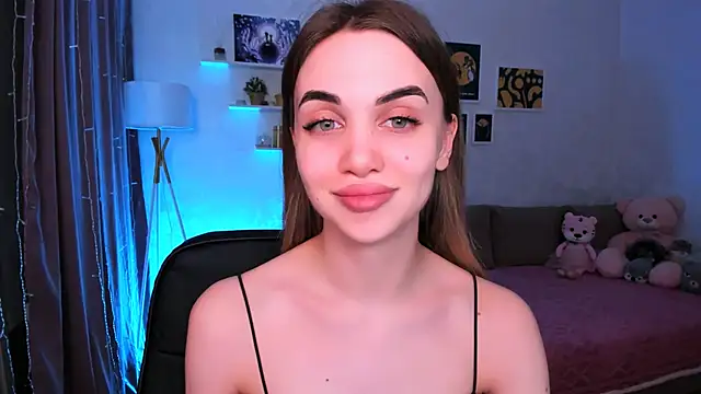 Snapshot of aPieceOfJoy chatting on 03.11.25 aPieceOfJoy online show from 03.11.25