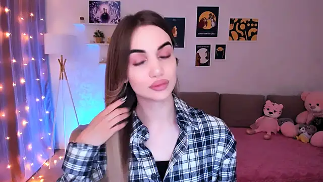 Snapshot of aPieceOfJoy chatting on 03.18.25 aPieceOfJoy online show from 03.18.25