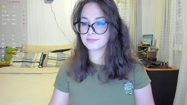 Snapshot of anna_love_hot chatting on 06.10.26 anna love hot online show from 06.10.26