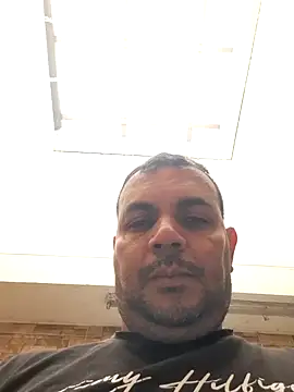 Snapshot of Ben_joseph1976 chatting on 12.31.24 Ben joseph1976 online show from 12.31.24