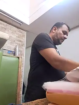 Snapshot of Ben_joseph1976 chatting on 02.20.25 Ben joseph1976 online show from 02.20.25