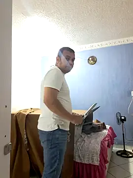 Snapshot of Ben_joseph1976 chatting on 10.11.25 Ben joseph1976 online show from 10.11.25