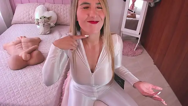 whitneyhot online show from 02.19.25