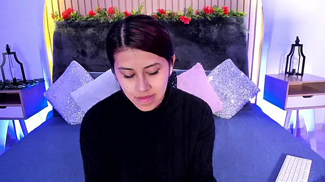 Snapshot of Karlagonzales_ chatting on 02.05.25 Karlagonzales online show from 02.05.25