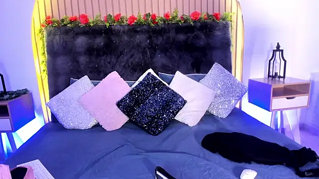 Snapshot of Karlagonzales_ chatting on 02.12.25 Karlagonzales online show from 02.12.25