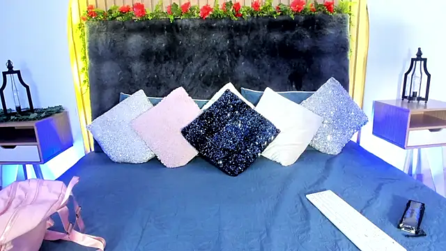 Snapshot of Karlagonzales_ chatting on 02.12.25 Karlagonzales online show from 02.12.25