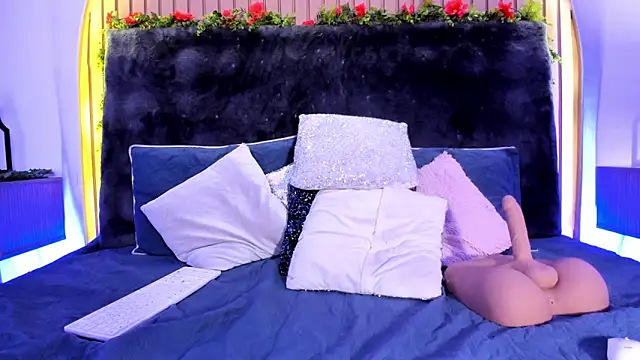 Snapshot of Karlagonzales_ chatting on 02.21.25 Karlagonzales online show from 02.21.25