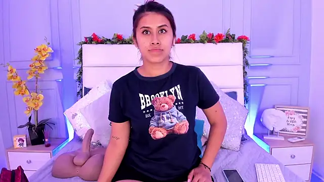 Snapshot of Karlagonzales_ chatting on 03.07.25 Karlagonzales online show from 03.07.25