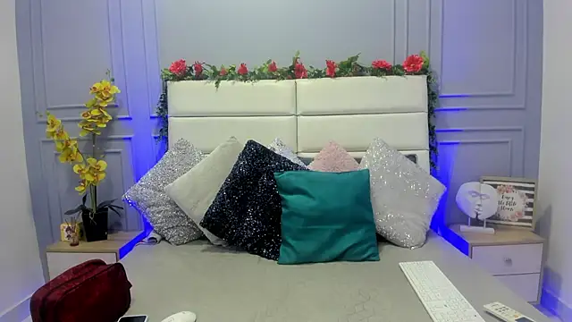 Snapshot of Karlagonzales_ chatting on 03.11.25 Karlagonzales online show from 03.11.25