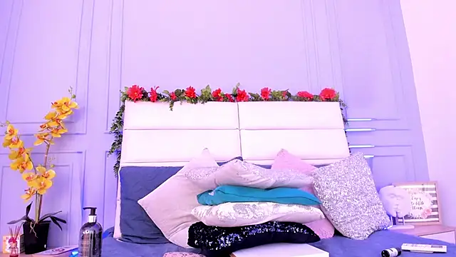 Snapshot of Karlagonzales_ chatting on 03.21.25 Karlagonzales online show from 03.21.25