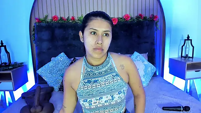 Snapshot of Karlagonzales_ chatting on 11.14.25 Karlagonzales online show from 11.14.25