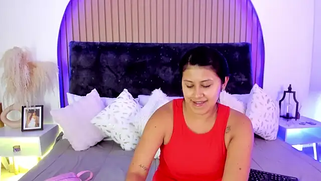 Karlagonzales  online show from 08.04.26