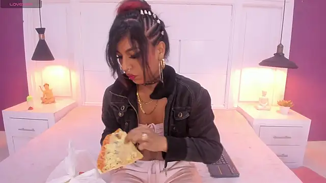 SilvanaCapelli online show from 03.05.25