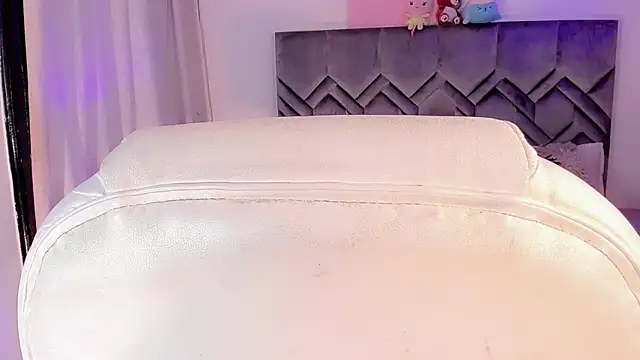 LeyXandrabraz online show from 02.02.25