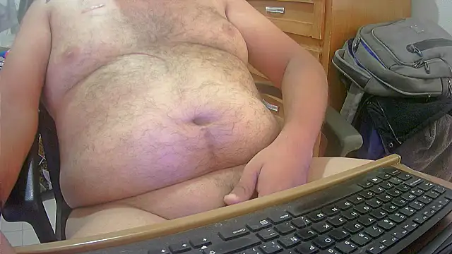 Snapshot of pmartemo chatting on 10.22.25 pmartemo online show from 10.22.25