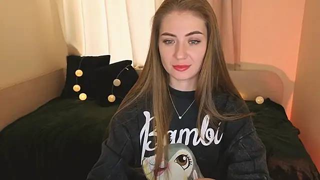 Adelyna Bird online show from 12.02.25