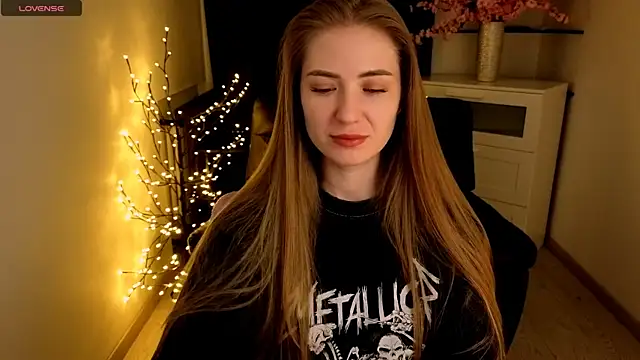 Adelyna Bird online show from 05.04.26