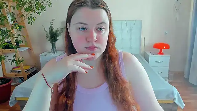 Snapshot of PolinaSalvatore chatting on 11.25.25 PolinaSalvatore online show from 11.25.25