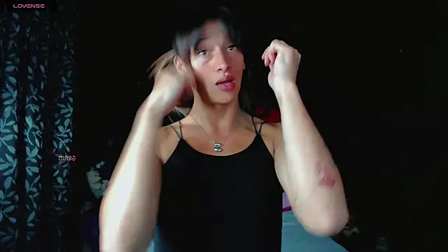 Snapshot of Summer_XO chatting on 01.23.25 Summer XO online show from 01.23.25