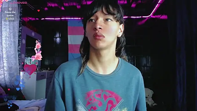 Snapshot of Summer_XO chatting on 03.18.25 Summer XO online show from 03.18.25