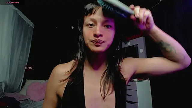 Snapshot of Summer_XO chatting on 09.29.25 Summer XO online show from 09.29.25