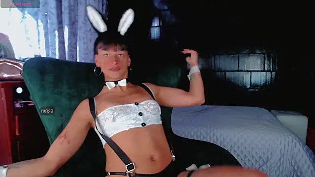 Snapshot of Summer_XO chatting on 12.02.25 Summer XO online show from 12.02.25