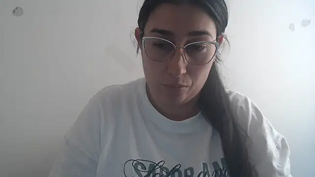 Snapshot of andreaisis2 chatting on 07.01.26 andreaisis2 online show from 07.01.26