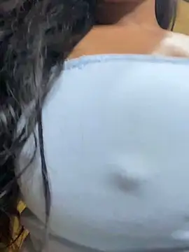 Snapshot of bea3liz chatting on 02.20.25 bea3liz online show from 02.20.25