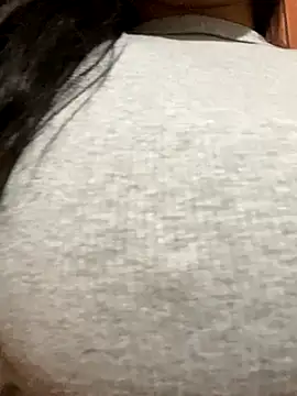 Snapshot of bea3liz chatting on 11.30.25 bea3liz online show from 11.30.25