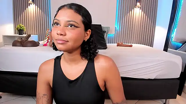 Zafiiraa online show from 02.08.25