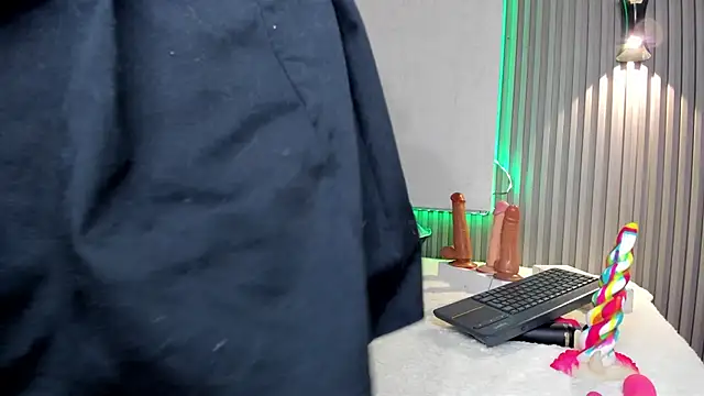 Zafiiraa online show from 02.13.25