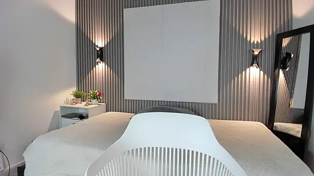Zafiiraa online show from 06.20.26