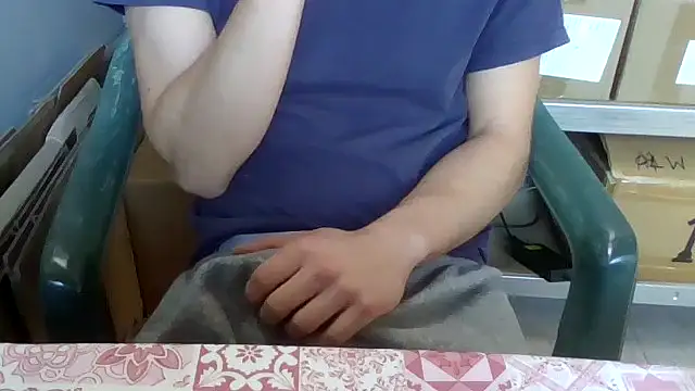 Snapshot of simoninside25 chatting on 11.08.25 simoninside25 online show from 11.08.25