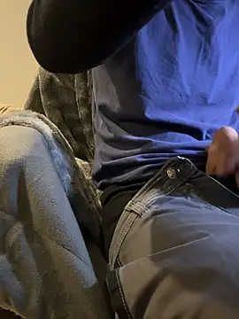 Snapshot of simoninside25 chatting on 12.02.25 simoninside25 online show from 12.02.25