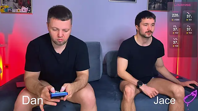 Snapshot of cummingboys chatting on 01.09.26 cummingboys online show from 01.09.26