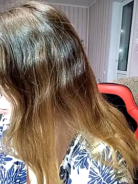 Snapshot of DienkaGreen chatting on 12.06.24 DienkaGreen online show from 12.06.24