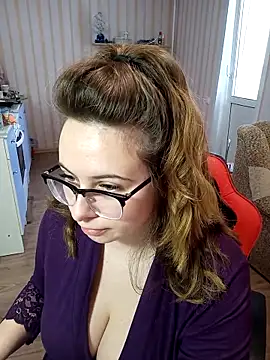 Snapshot of DienkaGreen chatting on 02.24.25 DienkaGreen online show from 02.24.25