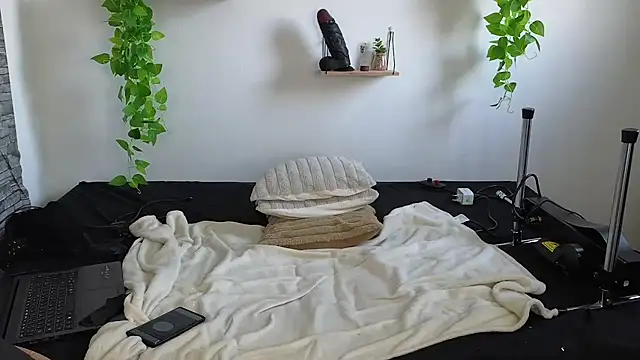 Moxxxie online show from 03.03.25