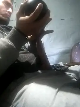 Wero4200 online show from 11.28.25