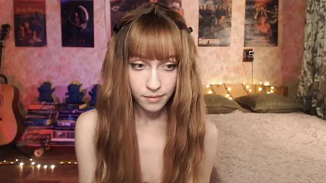 Friendly Ellie online show from 12.04.24