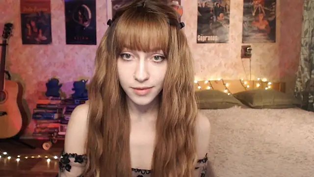 Friendly Ellie online show from 12.12.24