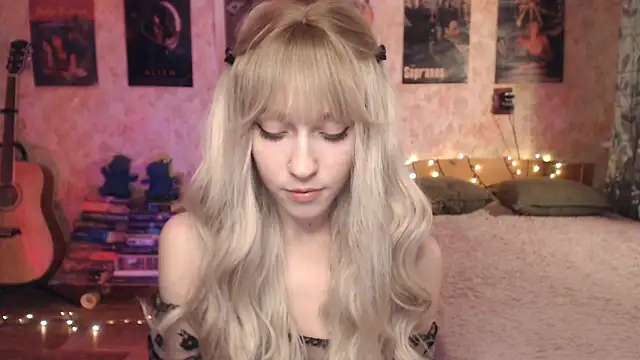 Friendly Ellie online show from 01.16.25