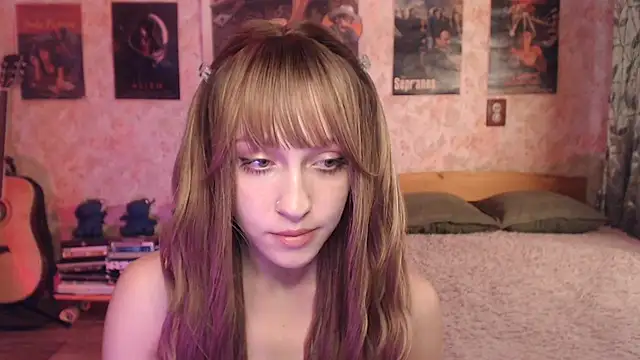 Friendly Ellie online show from 08.04.26