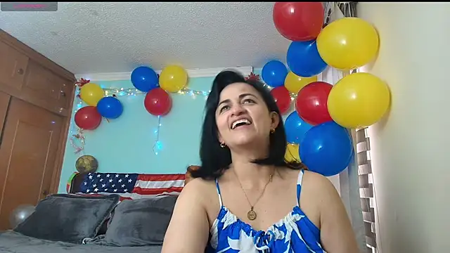 Snapshot of ISABEEL_SOFIA01 chatting on 06.13.26 ISABEEL SOFIA01 online show from 06.13.26